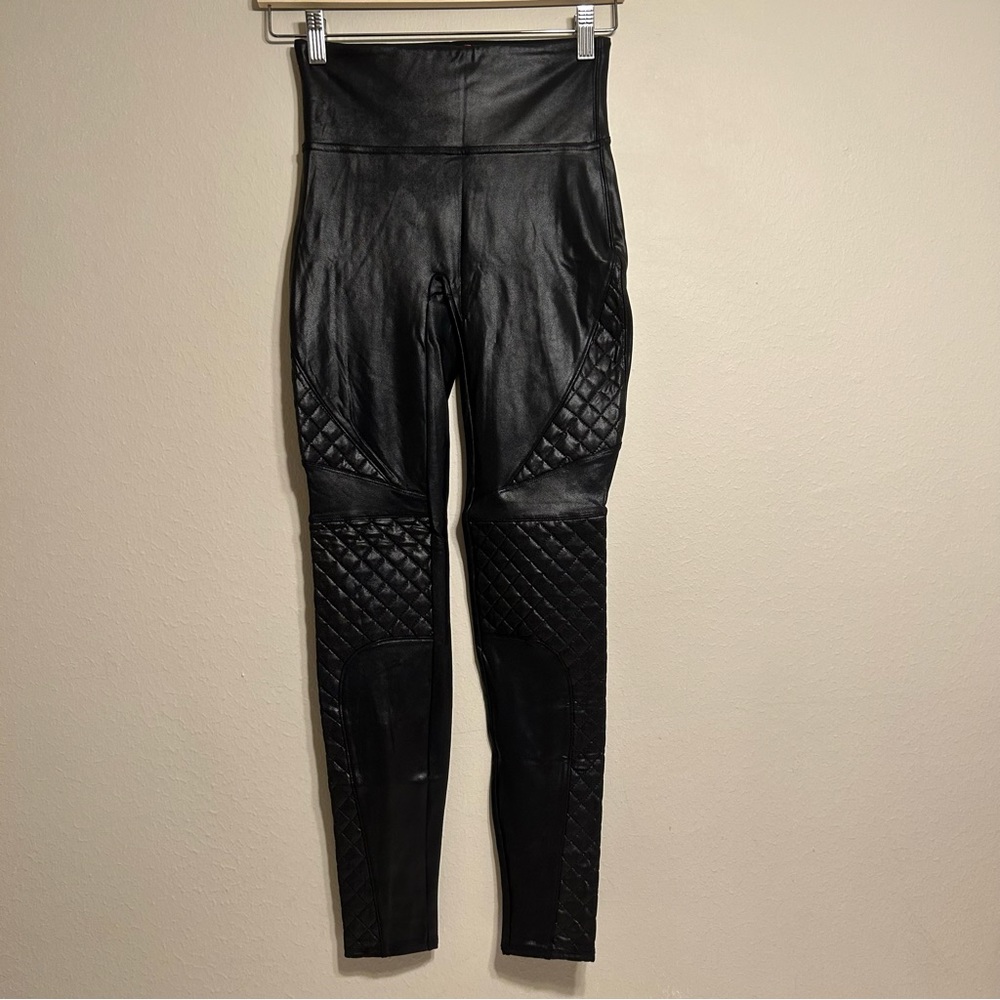 SPANX Women Liquid Metal Quilted Black Leggings Size S